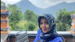 Penyanyi Dina Mariana Meninggal Dunia
