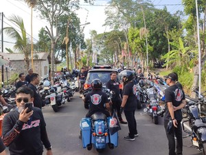 Rombongan Moge Harley Davidson Kawal Kampanye Koster-Giri dan Adi-Cipta