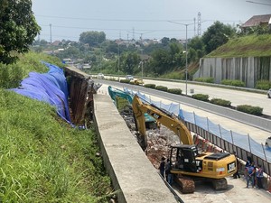 Kondisi Terkini Tanggul Tol Cinere-Serpong di Km 35+200 Jebol, Lalin Lancar