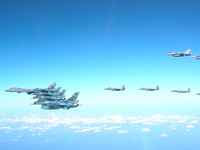 Penampakan Pesawat Bomber Nuklir AS di Langit Korea, Siap Perang?
