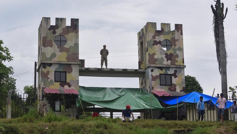 Pangkalan Militer Bolivia dikuasai kelompok bersenjata di duga pendukung Evo Morales. REUTERS/Claudia Morales