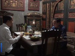 Prabowo Bertemu Jokowi di Solo, Diajak Makan Malam Angkringan