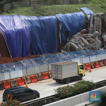 Ngeri! Penampakan Terkini Dinding Tol Serpong-Cinere yang Longsor