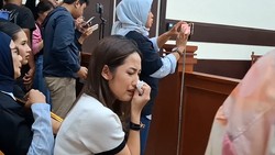 Video: Tangis Tamara Tyasmara di Sidang Putusan Kasus Kematian Dante