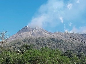 Gunung Lewotobi Laki-laki Kembali Erupsi, Tinggi Kolom Abu 1.000 Meter