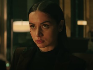 Tatapan Membunuh Ana de Armas di Ballerina