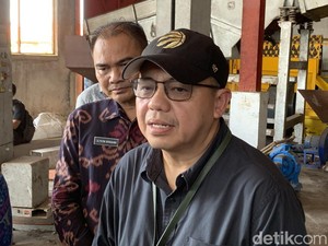 KLH Evaluasi Teknologi Pengolahan Sampah di TPST Kertalangu
