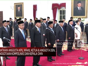 Video: Prabowo Lantik 7 Anggota DEN, Ada Mari Elka Hingga Chatib Basri