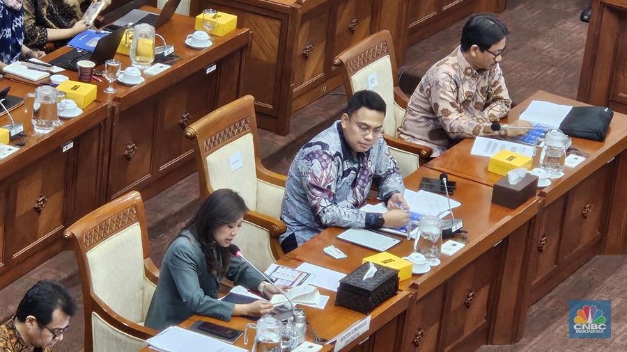Menteri Komunikasi dan Digital (Komdigi) Meutya Hafid menceritakan tentang suasana mencekam saat pengeledahan Kantor Komdigi terkait kasus judi online yang melibatkan 11 oknum pegawai Komdigi. (CNBC Indonesia/Novina)