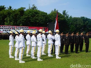 923 Perwira Polri Dilantik, Pengamanan Pilkada Jadi Tugas Utama