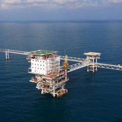 Minyak Mentah Nyaris Terseret Trump Effect, Brent Terkoreksi Tipis