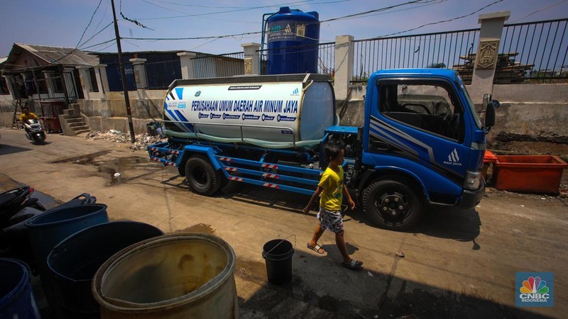 Warga Muara Baru alami krisis Air Bersih. (CNBC Indonesia/Faisal Rahman)