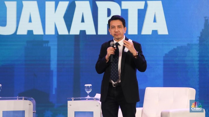 Calon Wakil Gubernur Jakarta nomor urut 02, Kun Wardana menyampaikan pemaparan dalam acara KADIN DKI Jakarta mencari pemimpin DKJ di Menara Bank Mega, Jakarta, Rabu (6/11/2024). (CNBC Indonesia/Faisal Rahman)
