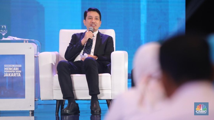 Calon Wakil Gubernur Jakarta nomor urut 02, Kun Wardana menyampaikan pemaparan dalam acara KADIN DKI Jakarta mencari pemimpin DKJ di Menara Bank Mega, Jakarta, Rabu (6/11/2024). (CNBC Indonesia/Faisal Rahman)