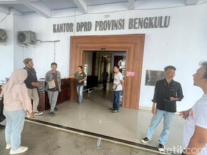 DPRD Bengkulu Batasi Jurnalis dan Warga Masuk ke Gedung Dewan
