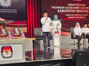Debat Pilbup Pandeglang, Fitron Janji Honor ASN hingga RT Tepat Waktu