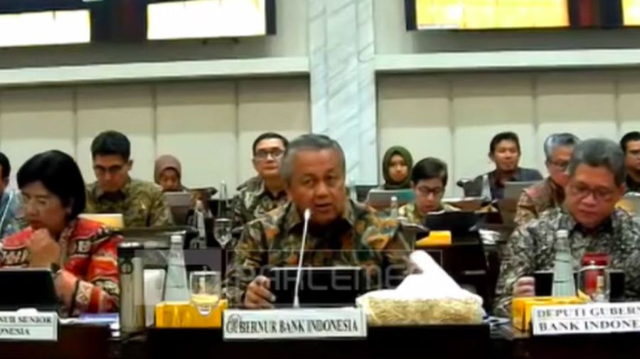 Gubernur Bank Indonesia, Perry Warjiyo saat Rapat Kerja dengan Komisi XI DPR RI pada Rabu (6/11/2024). (Tangkapan Layar Youtube Komisi XI DPR RI Channel)
