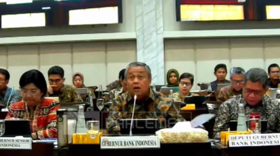 Gubernur Bank Indonesia, Perry Warjiyo saat Rapat Kerja dengan Komisi XI DPR RI pada Rabu (6/11/2024). (Tangkapan Layar Youtube Komisi XI DPR RI Channel)