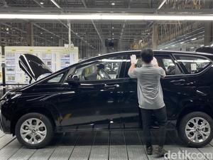 Nasib Produsen Otomotif di Indonesia: Menderita tapi Tak Boleh PHK