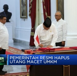 Video: Prabowo Resmi Hapus Utang Macet UMKM, Petani Hingga Nelayan