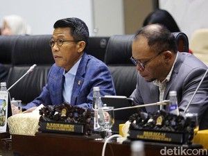 Ketua Komisi XI DPR: Renegosiasi Tarif Trump Langkah Terbaik, tapi Hati-hati