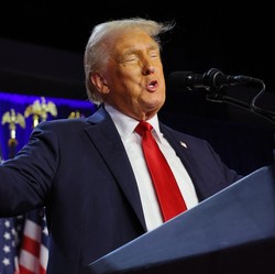Warga Iran Dituduh Merencanakan Pembunuhan Donald Trump