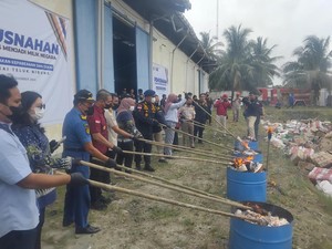Bea Cukai Teluk Nibung Musnahkan Barang Sitaan Senilai Rp 1,4 Miliar