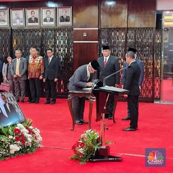 Perintah Bahlil ke Bos SKK Migas yang Baru: Jangan Tidur!