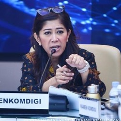 Sebut Bank Tahu Rekening Judi Online, Meutya Minta Langsung Diproses