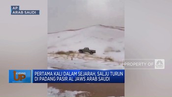 Video: Salju Turun di Padang Pasir Al Jaws Arab Saudi