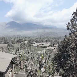 Waspada! Aktivitas Vulkanik Beberapa Gunung di RI Alami Peningkatan