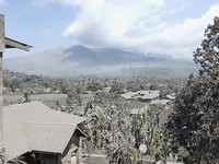 Letusan Gunung Lewotobi Laki-Laki Menurun, Ini Radius Aman Terbaru