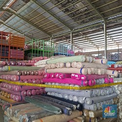Kacau! Diam-Diam Lebih 72.000 Kontainer Tekstil China Ilegal Hajar RI