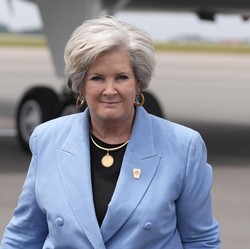 Profil Susie Wiles, 'Otak' Trump yang Jadi Kepala Staf Gedung Putih