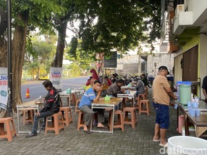 Sarapan Lima Ribu, Cara Keren Warga Bulustalan Semarang Bersedekah