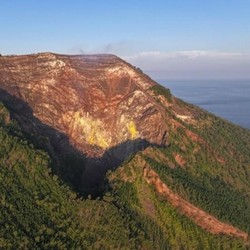 Gunung Lewotobi Laki-Laki Erupsi Lagi, BNPB Warning Status Gunung Iya