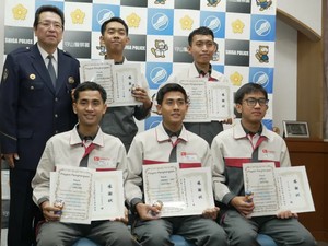 Sugoi! 5 WNI Diberi Penghargaan Setelah Selamatkan Lansia Jepang Tercebur Sungai