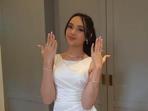 Lyodra Berubah Jadi Model, Ikut Fashion Show di Jalanan Shibuya