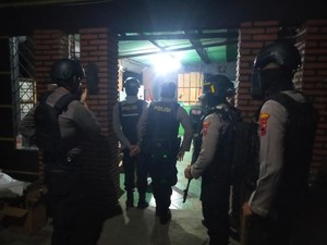 Operasi Penertiban Usaha Kafe Karaoke di Kudus, Polisi Sita Miras-Alat Karaoke