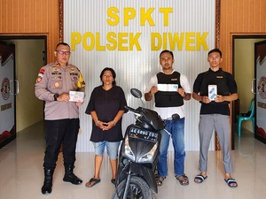 Emak-emak Bobol Rumah di Jombang, Gasak Motor-Uang Hingga Perhiasan