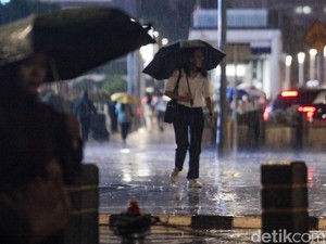 BMKG Sebut La Nina Berlangsung hingga April 2025, Waspada Bencana