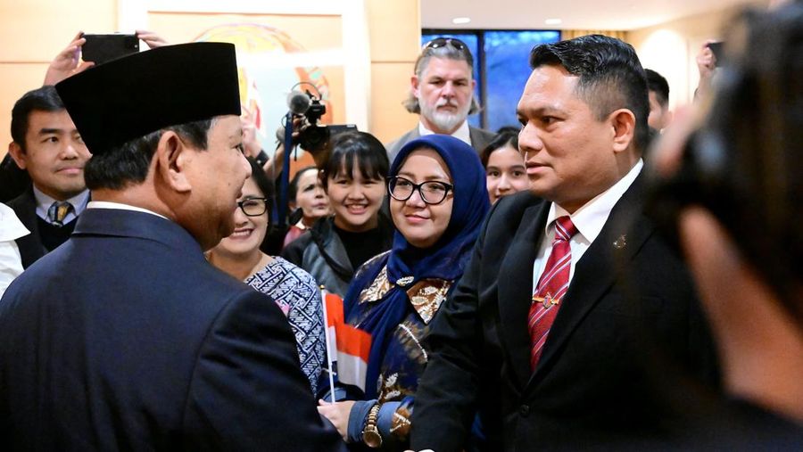 Kedatangan Presiden Prabowo Subianto di Washington DC, Amerika Serikat, disambut meriah oleh diaspora Indonesia yang sudah menanti di depan hotel tempat Kepala Negara bermalam pada Minggu, (10/11/2024). (Dok. Biro Pers Sekretariat Presiden/Muchlis Jr)