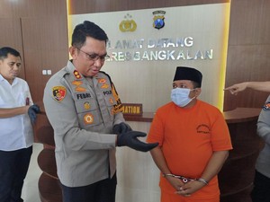 Tampang Mantan Anggota DPRD Bangkalan-Pengasuh Ponpes yang Cabuli Santriwati