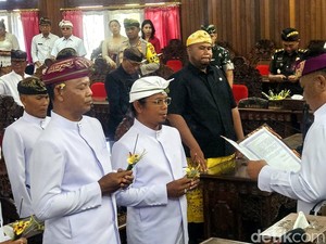 Nyalon Bupati dan Wakil Bupati Klungkung, 2 Anggota DPRD Diganti