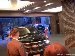 Prabowo Mendarat di Amerika, Langsung Dijemput Mobil Keren Ini