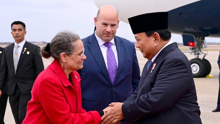 Presiden Prabowo Subianto tiba di Pangkalan Militer Andrews, Washington DC, Amerika Serikat, pada Minggu, (10/11/2024), sekitar pukul 16.00 waktu setempat. (Dok. Biro Pers Sekretariat Presiden/Muchlis Jr)