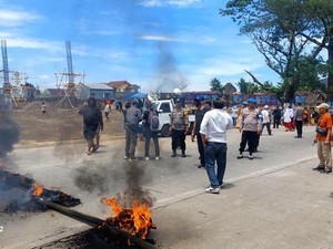 Desakan Agar Pengembang Ganti Rugi Pagar SDN Pannara Roboh Tertimpa Timbunan