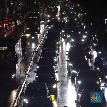 Penampakan Macet Gila Jakarta saat Hujan Deras di Jam Pulang Kerja