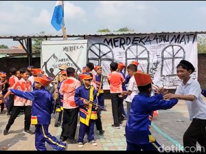 Antusias Siswa SD Lamongan Gelar Drama Kolosal Perjuangan Kadet Soewoko