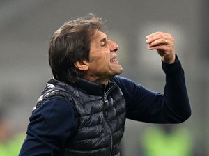 Conte Nggak Yakin Napoli Pertahankan Scudetto